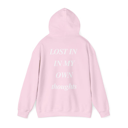 LOST IN MY OWN THOUGHTS - Hoodie für träumerische Momente